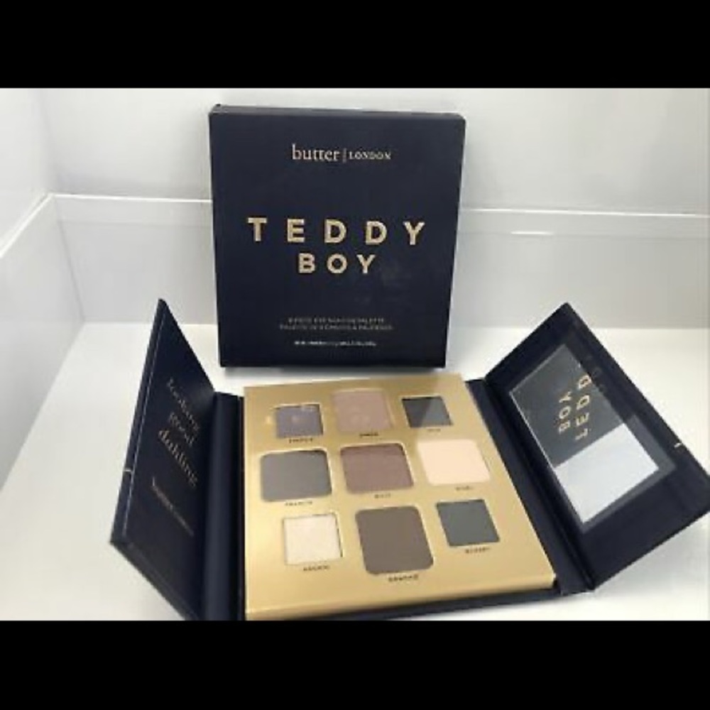 Brand new Teddy Boy palette. Butter London perfect for any ocassion.♥️